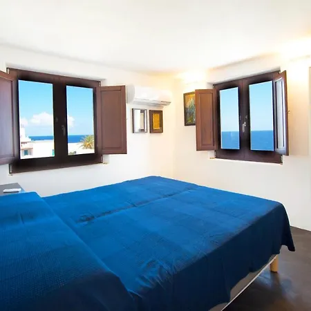 Casa Due Lune بيت للعطل